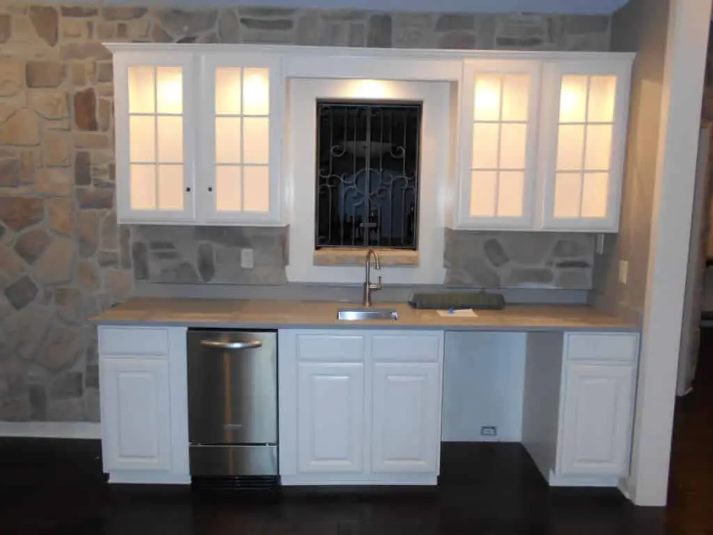 Project photo — Cabinet Painting – Guy Painting